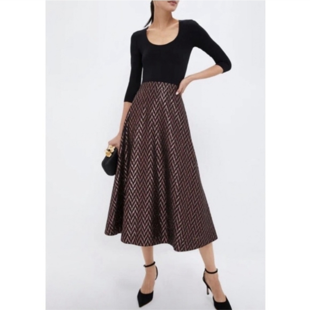 NWT Pomander Place Ikla Chevron Midi Skirt in Black And Mettalic Size M
